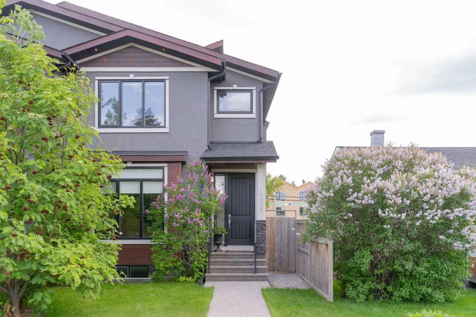 Xxxx Xx Avenue Nw Calgary Alberta T2M 1L3 Capitol Hill Details