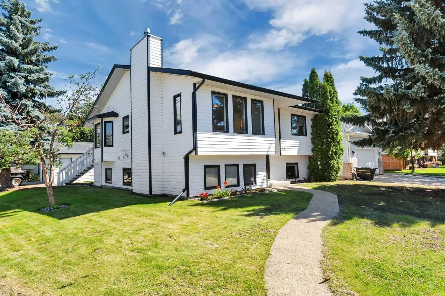 Xx Maple Bay  Lacombe Alberta T4L1V5 Woodlands Details