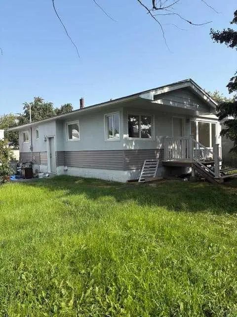 Xxxx Xx Avenue  Grande Prairie Alberta T8V 0B9 Highland Park Details