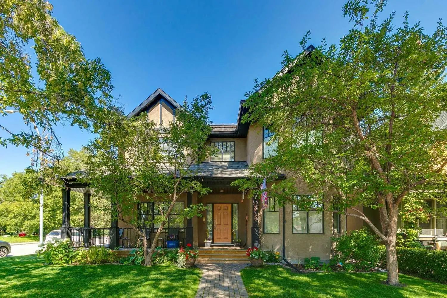 Xxxx X Avenue Nw Calgary Alberta T2N0W9 West Hillhurst Details