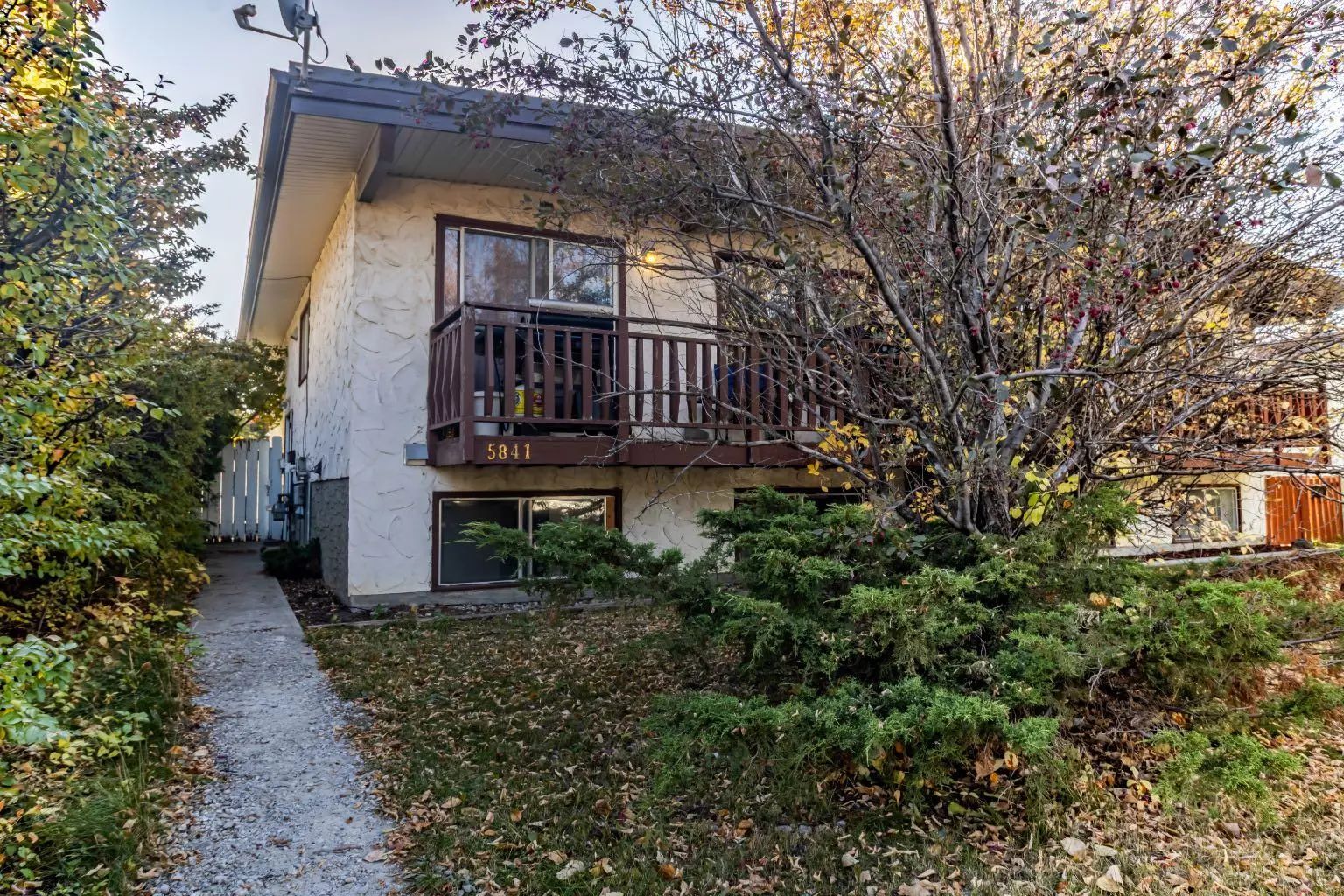 Xxxx Xx Avenue Nw Calgary Alberta T3A2A8 Dalhousie Details