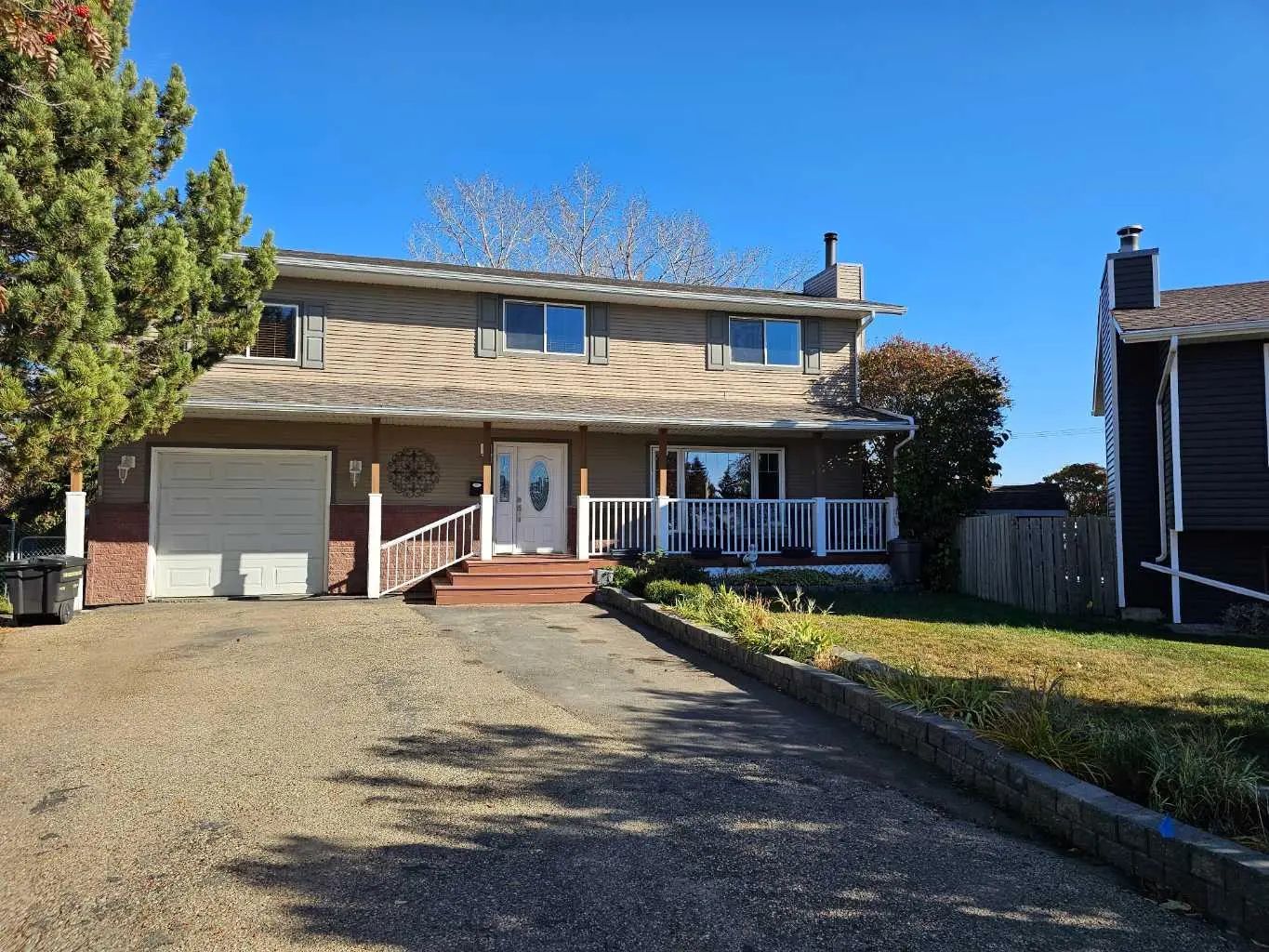 Xx Willow Crescent  Lacombe Alberta T4L 1V3 Woodlands Details