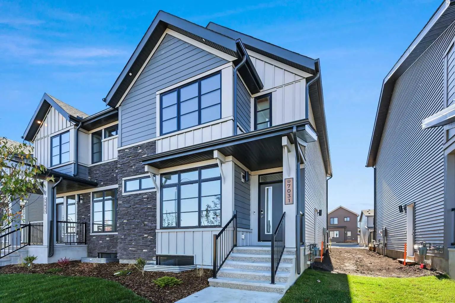 Xxxx Rangeview Avenue Se Calgary Alberta T3S 0P9 Rangeview Details