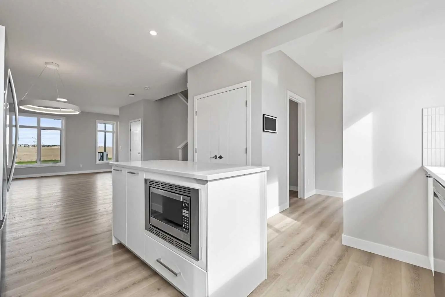 Xxxx Rangeview Avenue Se Calgary Alberta T3S 0P9 Rangeview Details