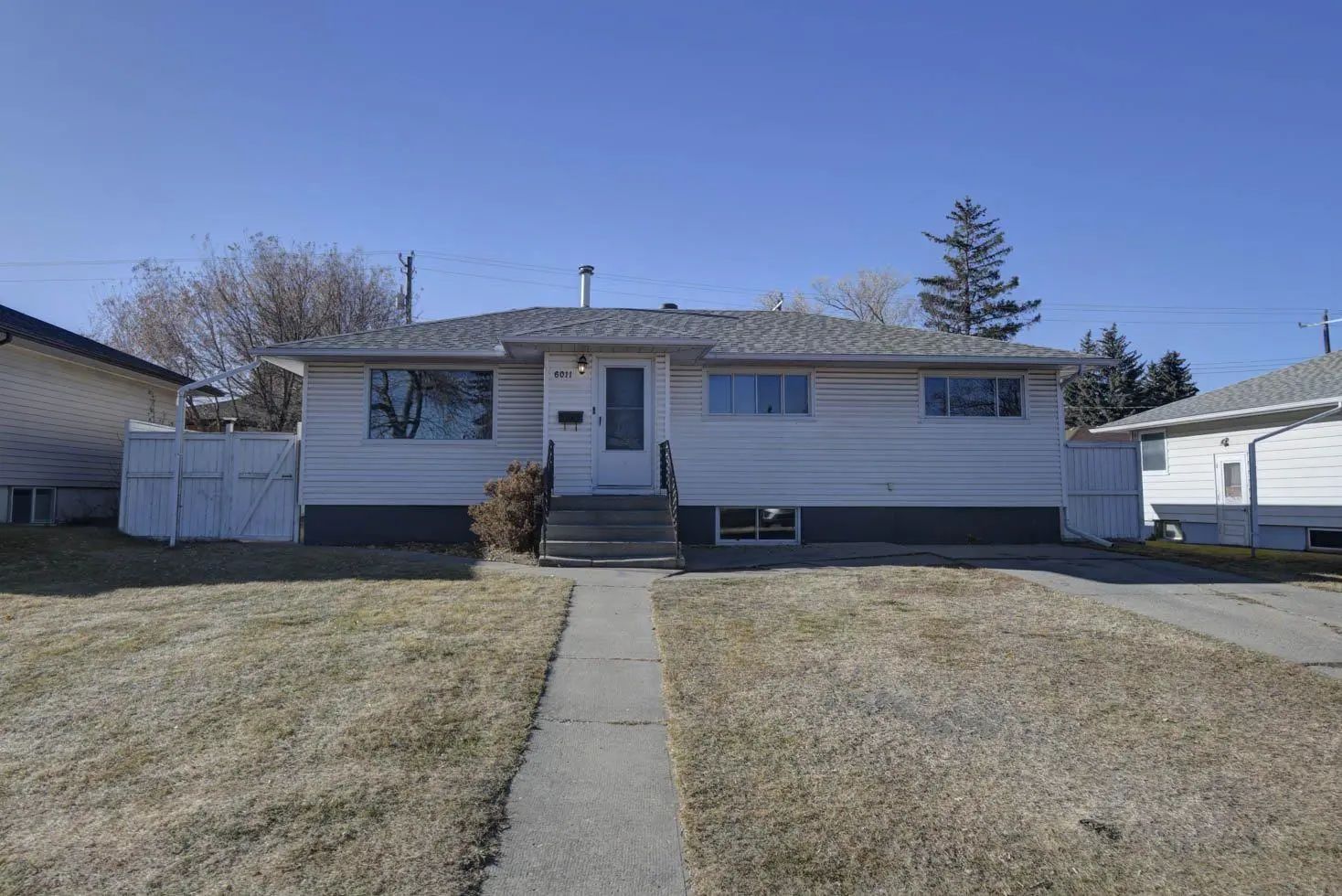 Xxxx Centre Street Nw Calgary Alberta T2K 0V1 Thorncliffe Details