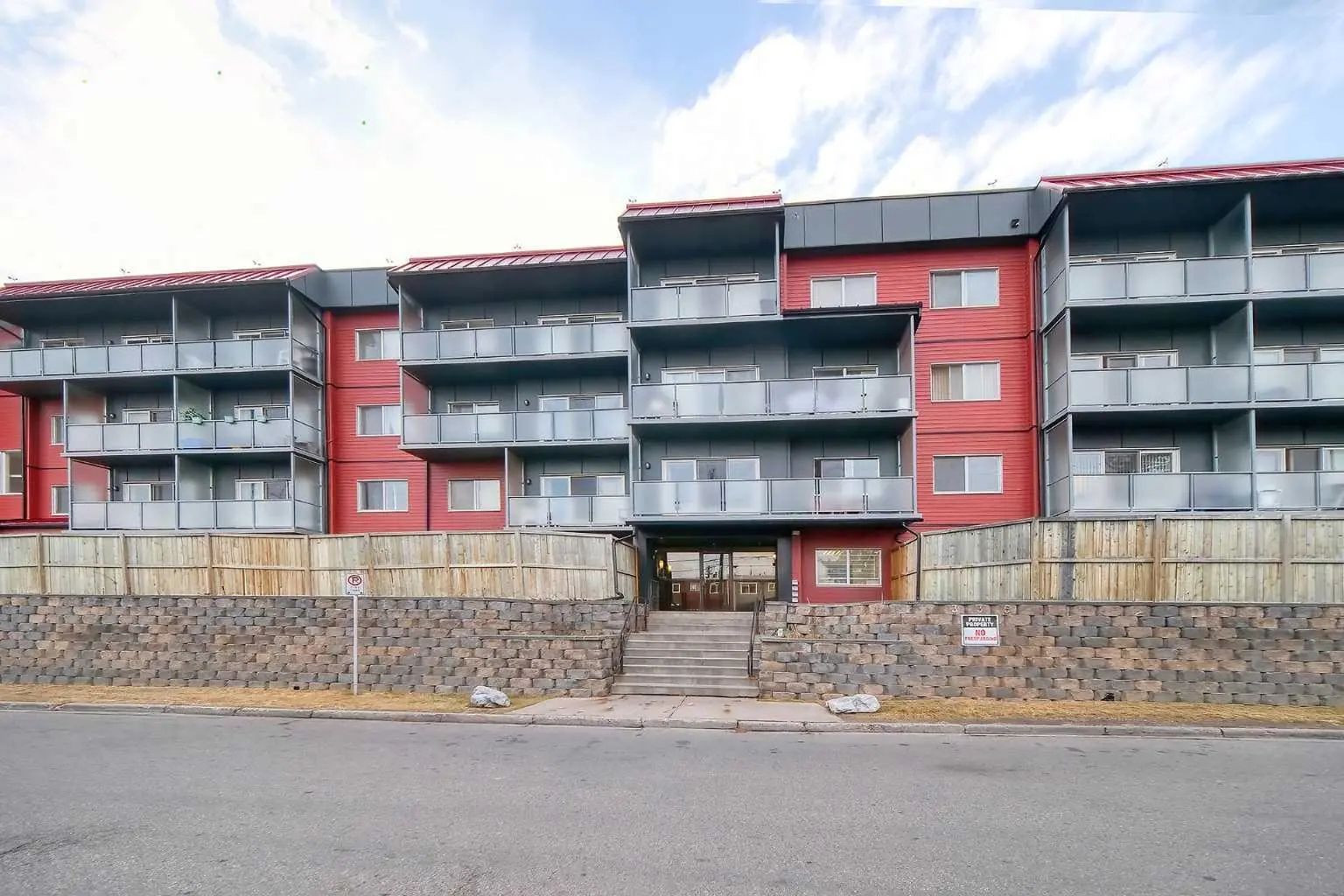 Xxx, Xxx Garry Crescent Ne Calgary Alberta T2K 5X1 Greenview Details