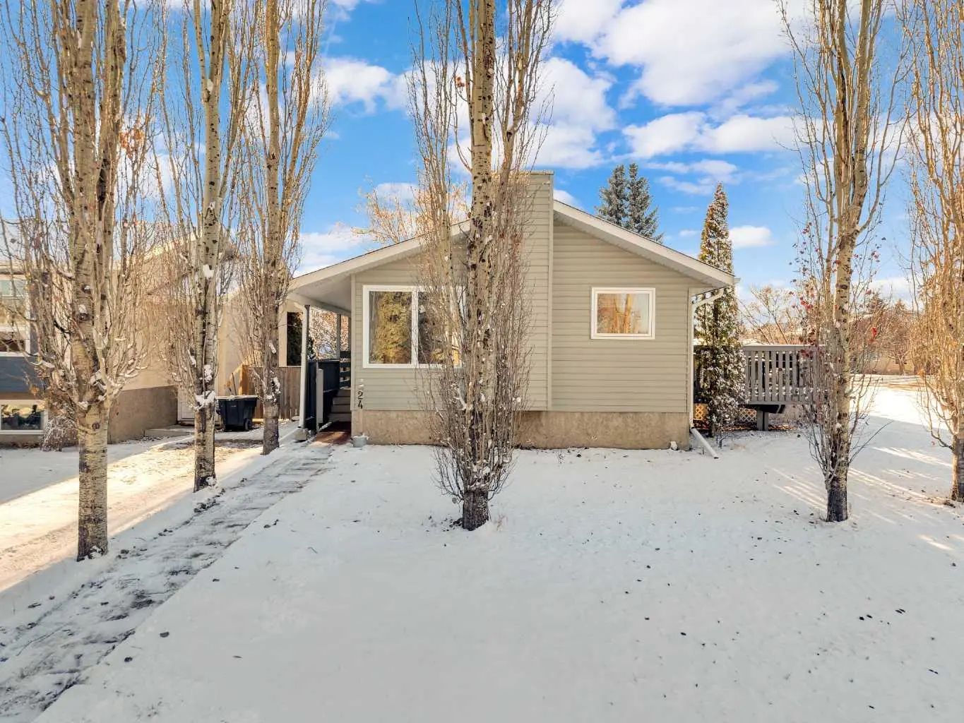 Xx Willow Crescent  Lacombe Alberta T4L 1V2 Woodlands Details