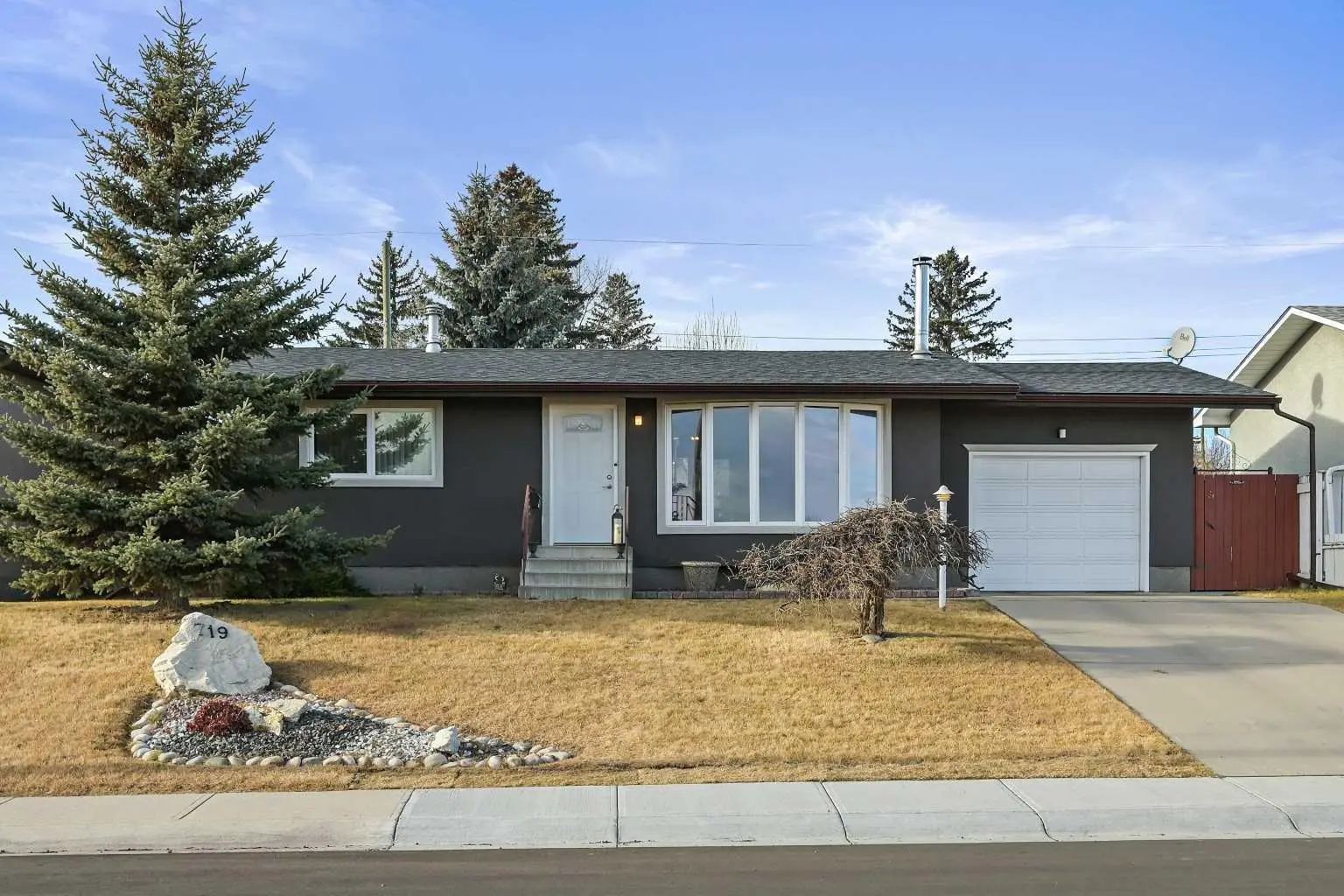 Xxx Blackthorn Road Ne Calgary Alberta t2k 4y1 Thorncliffe Details