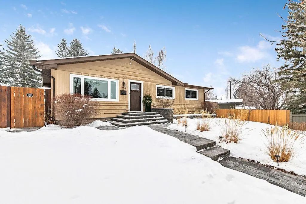 Xxx Windermere Road Sw Calgary Alberta T3C 3L2 Wildwood Details