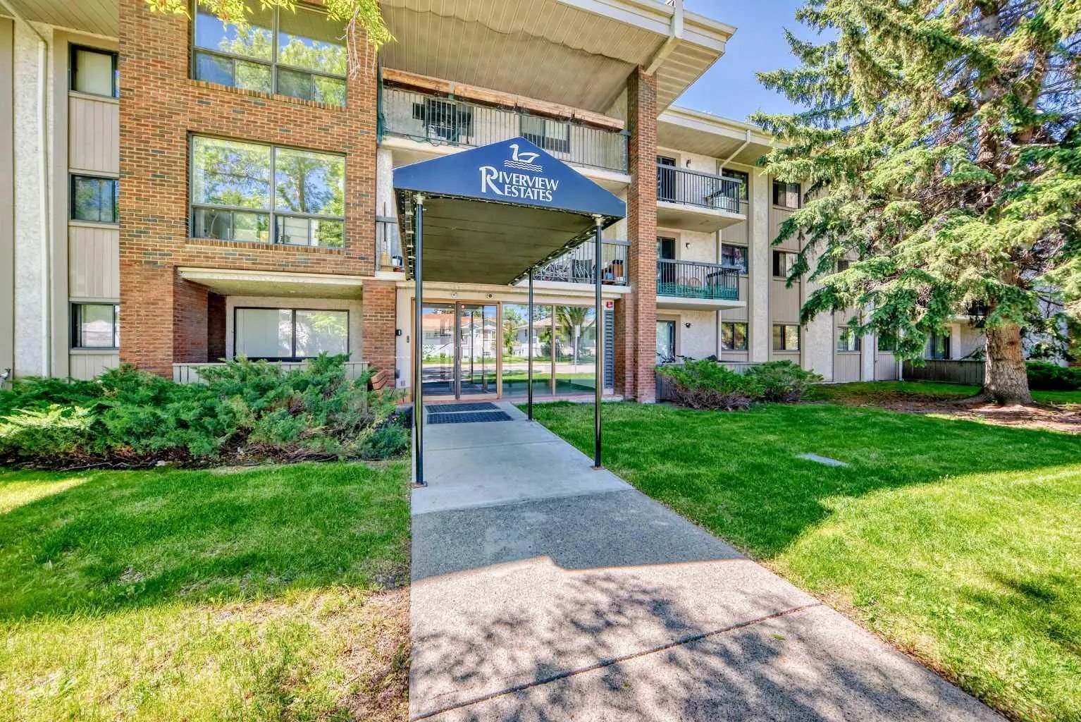 Xxx, Xxxx X Avenue Nw Calgary Alberta T2N 0C5 West Hillhurst Details