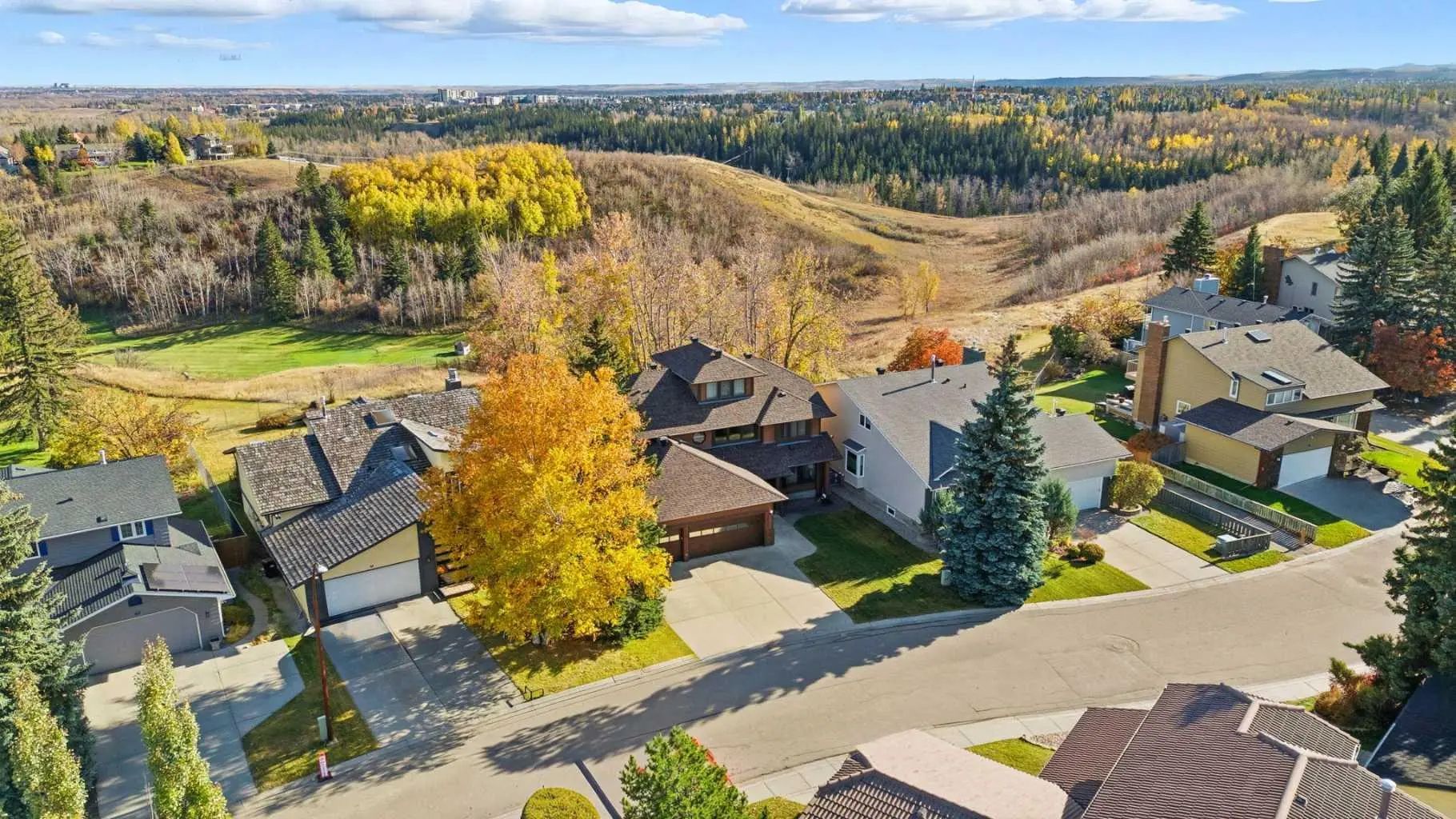 Xx Woodgrove Crescent Sw Calgary Alberta T2W 3Z1 Woodlands Details