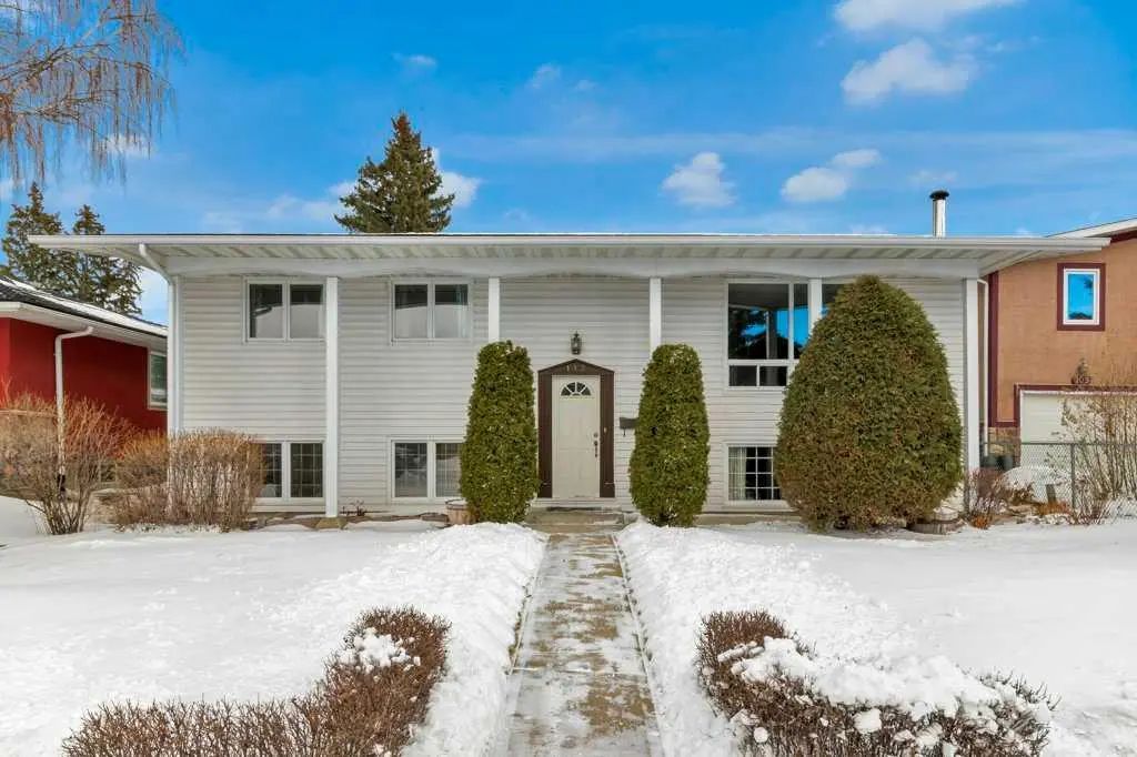 Xxx Brown Crescent Nw Calgary Alberta T2L 1N4 Brentwood Details