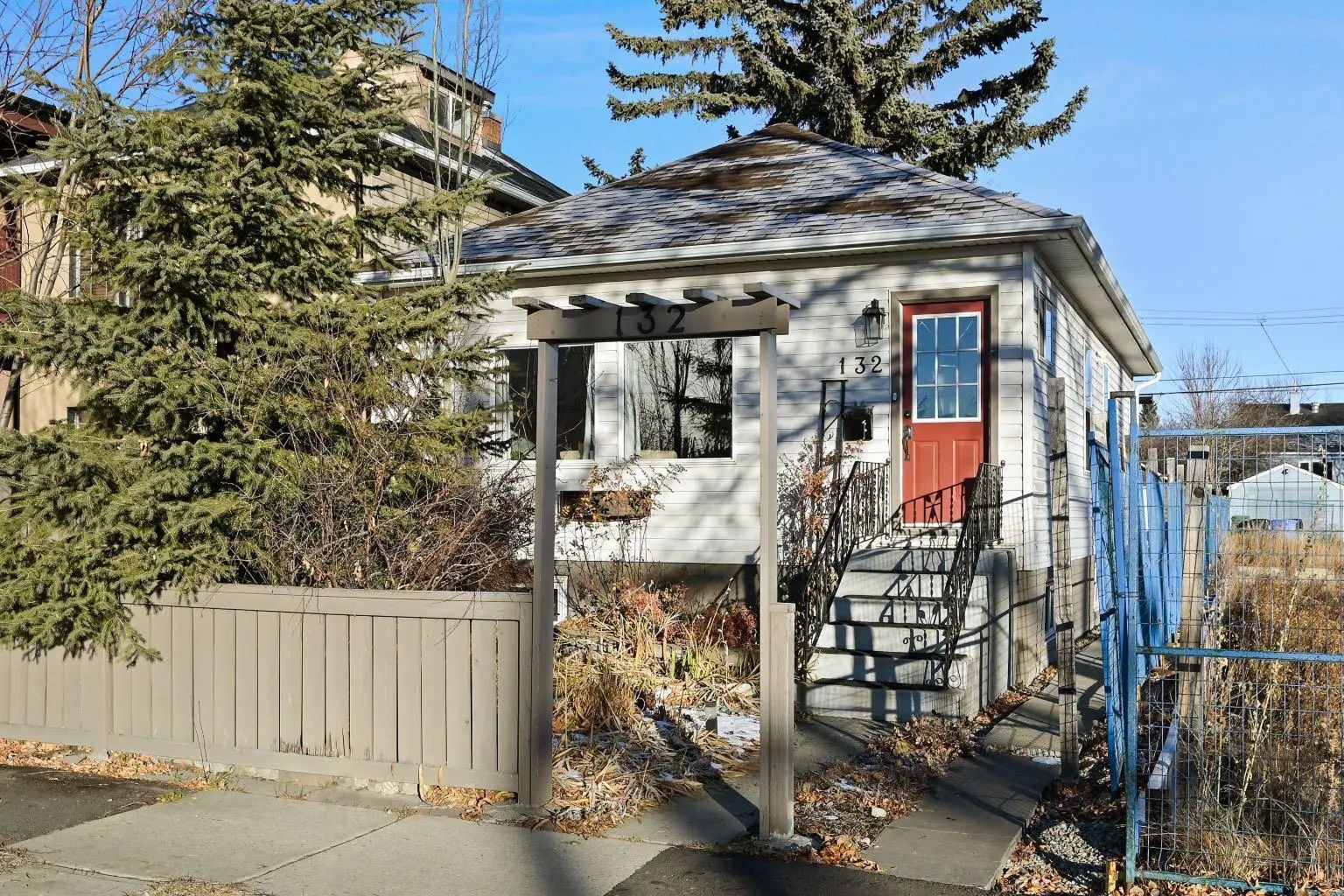 Xxx Xx Avenue Nw Calgary Alberta T2M 0M6 Tuxedo Park Details