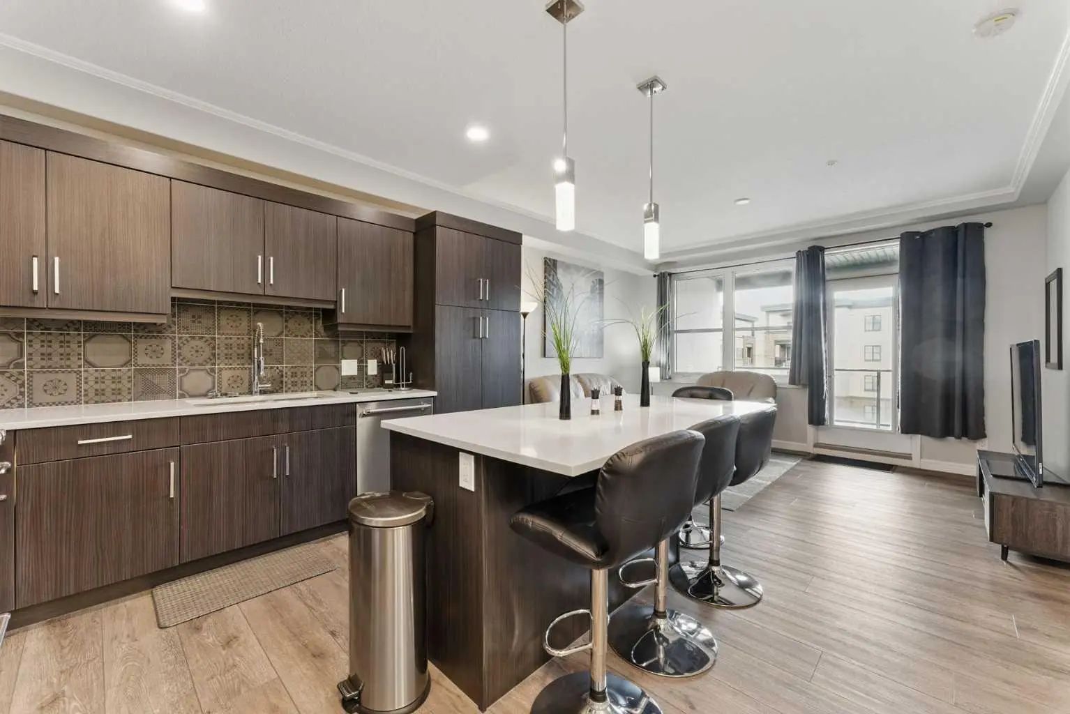 Xxxx, Xx Greenbriar Place Nw Calgary Alberta T3B 6J4 Greenwood/Greenbriar Details