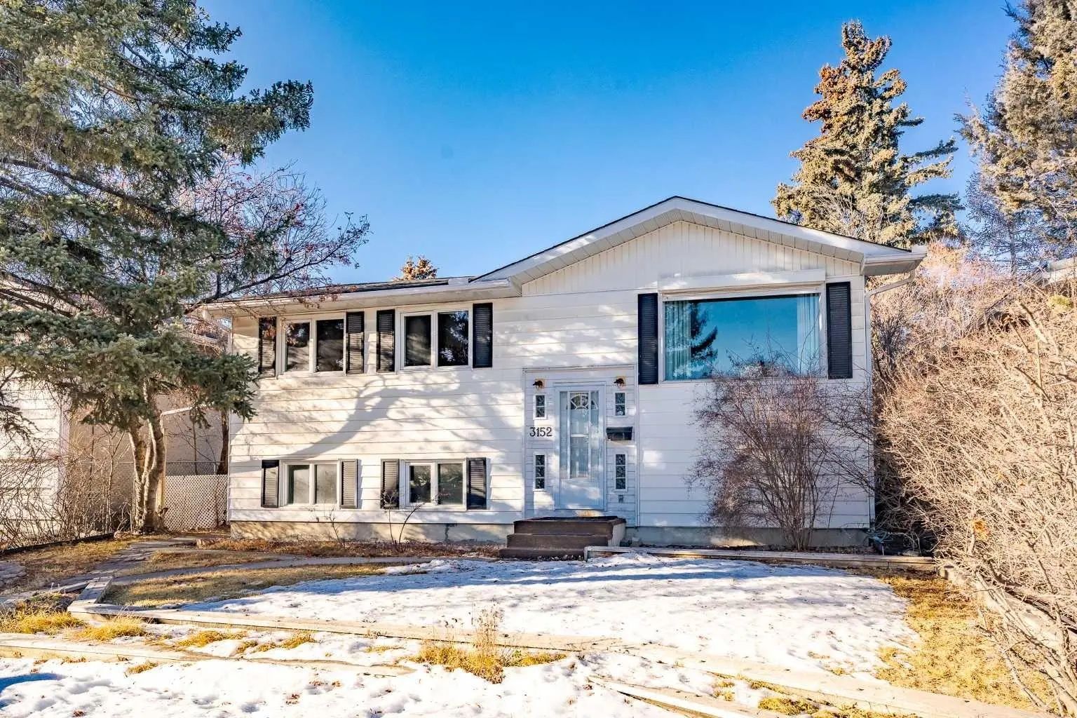 Xxxx Blakiston Drive Nw Calgary Alberta T2L 1L8 Brentwood Details