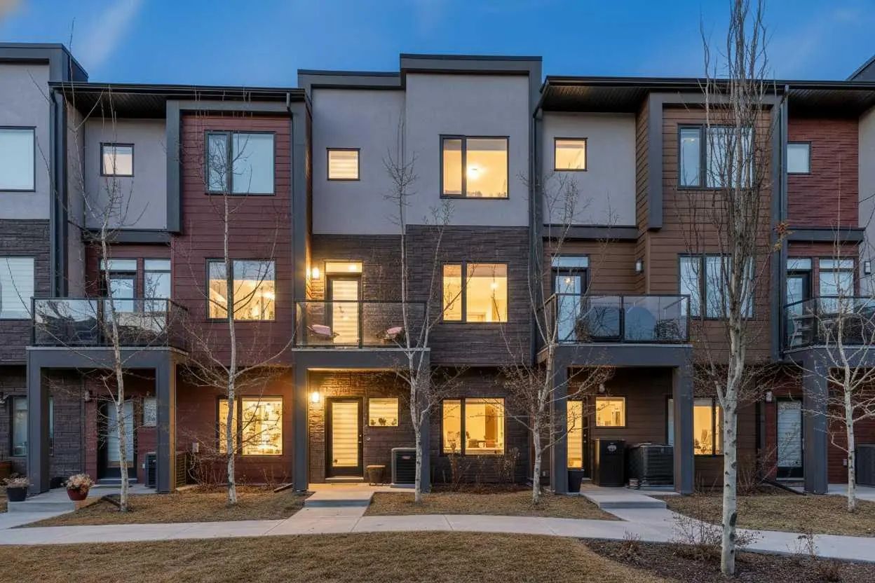 Xxx Greenbriar Common Nw Calgary Alberta T3B 6J3 Greenwood/Greenbriar Details