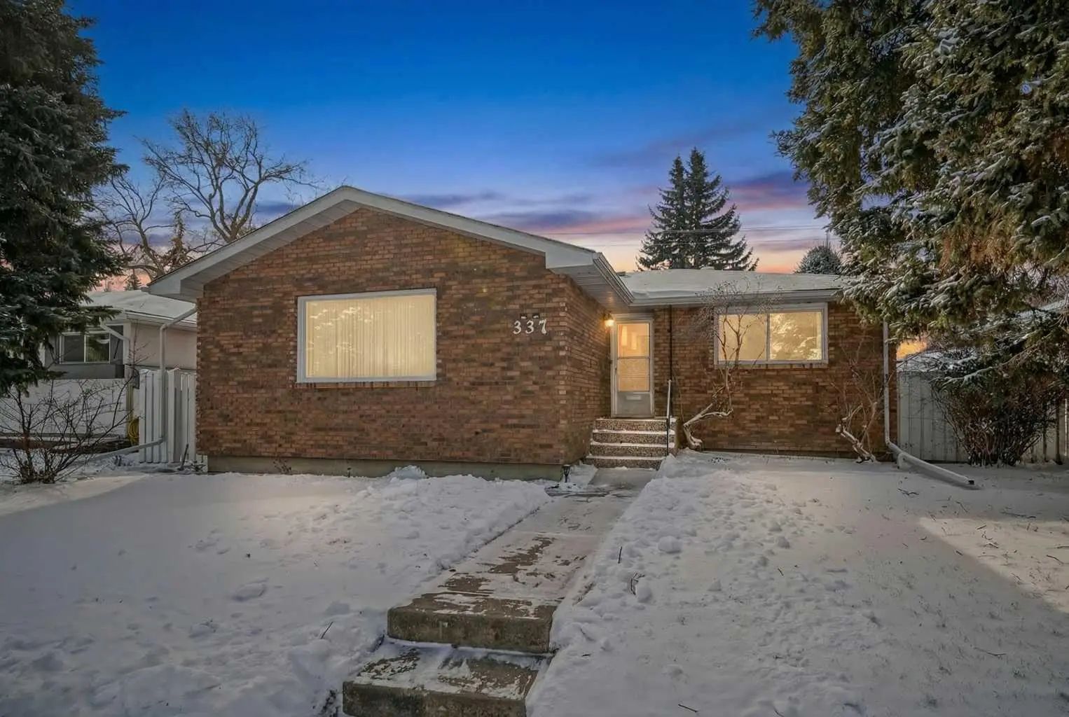 Xxx Capri Avenue Nw Calgary Alberta T2L 0J4 Brentwood Details