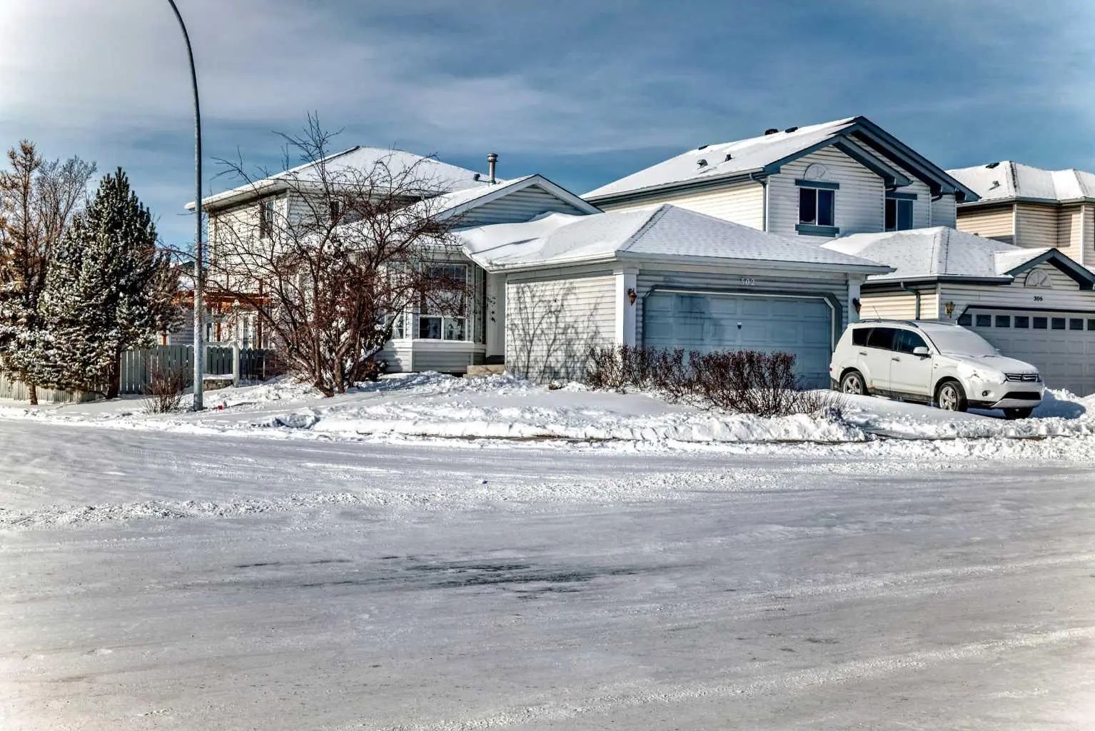 Xxx Applewood Drive Se Calgary Alberta T2A7V4 Applewood Park Details