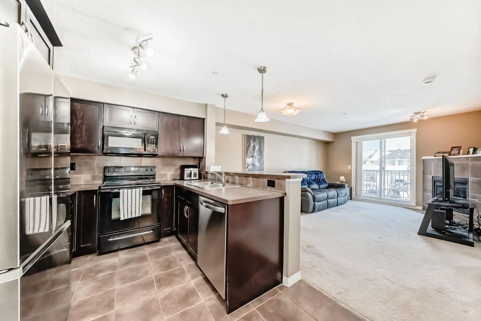 Xxxx, Xx Country Village Manor Ne Calgary Alberta T3K0T3 Country Hills Village Details