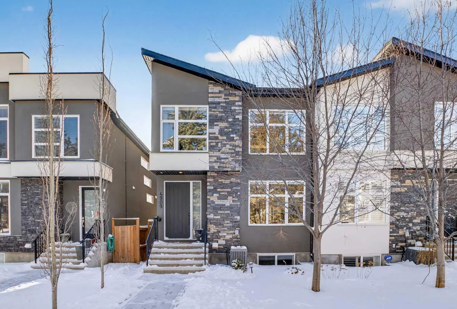 Xxxx Xx Avenue Nw Calgary Alberta T3B 0X1 Montgomery Details