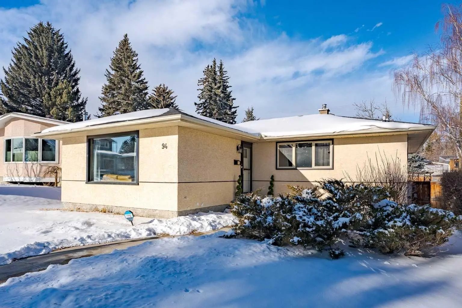 Xx Brantford Crescent Nw Calgary Alberta T2L 1N8 Brentwood Details