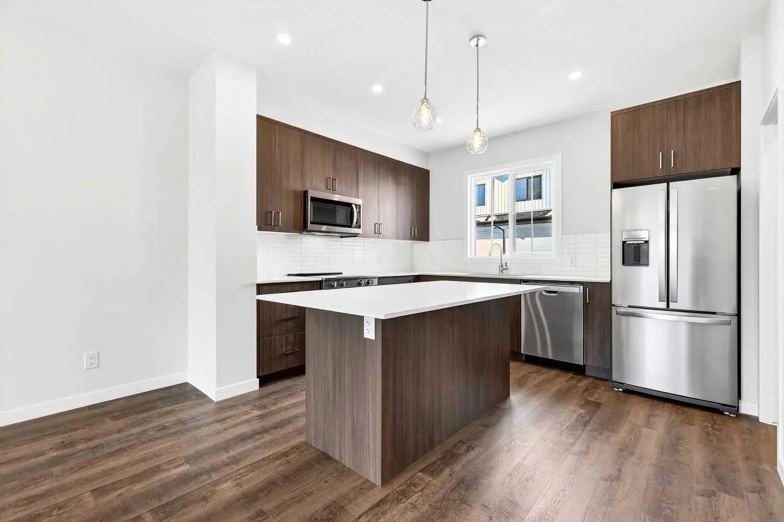 Xxx, Xxxx Rangeview Drive Se Calgary Alberta T3S 0X3 Rangeview Details