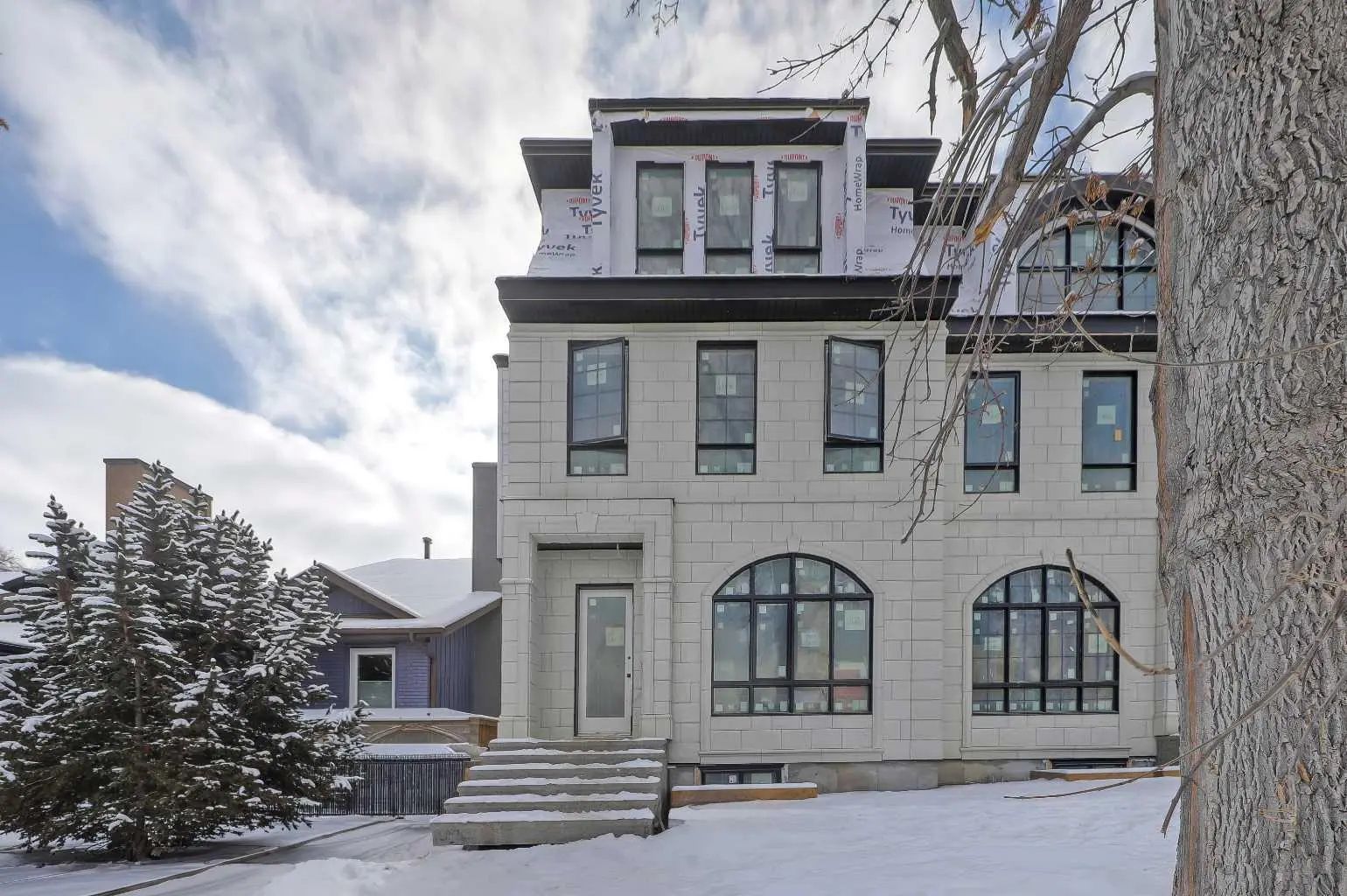Xxxx X Avenue Nw Calgary Alberta T2N 0H1 West Hillhurst Details