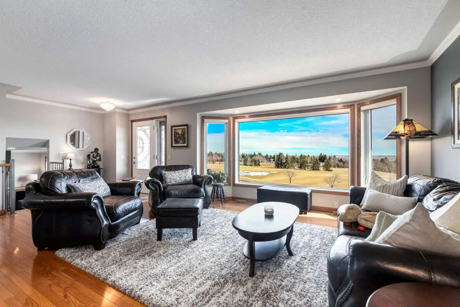 Xxx Norfolk Way Nw Calgary Alberta T2K 5R1 North Haven Upper Details