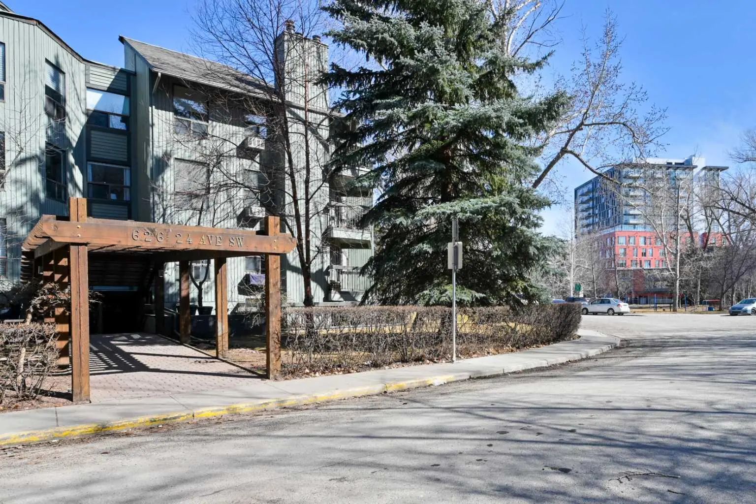 Xxx, Xxx Xx Avenue Sw Calgary Alberta T2R 1S6 Cliff Bungalow Details