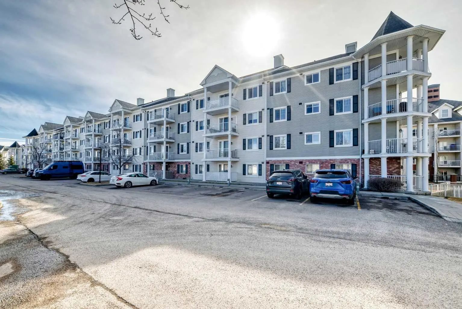 Xxxx, Xx Country Village Manor Ne Calgary Alberta T3K 0T3 Country Hills Village Details