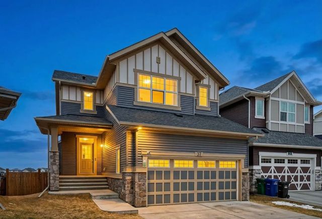 37 Kingsbury Close Southeast, Airdrie