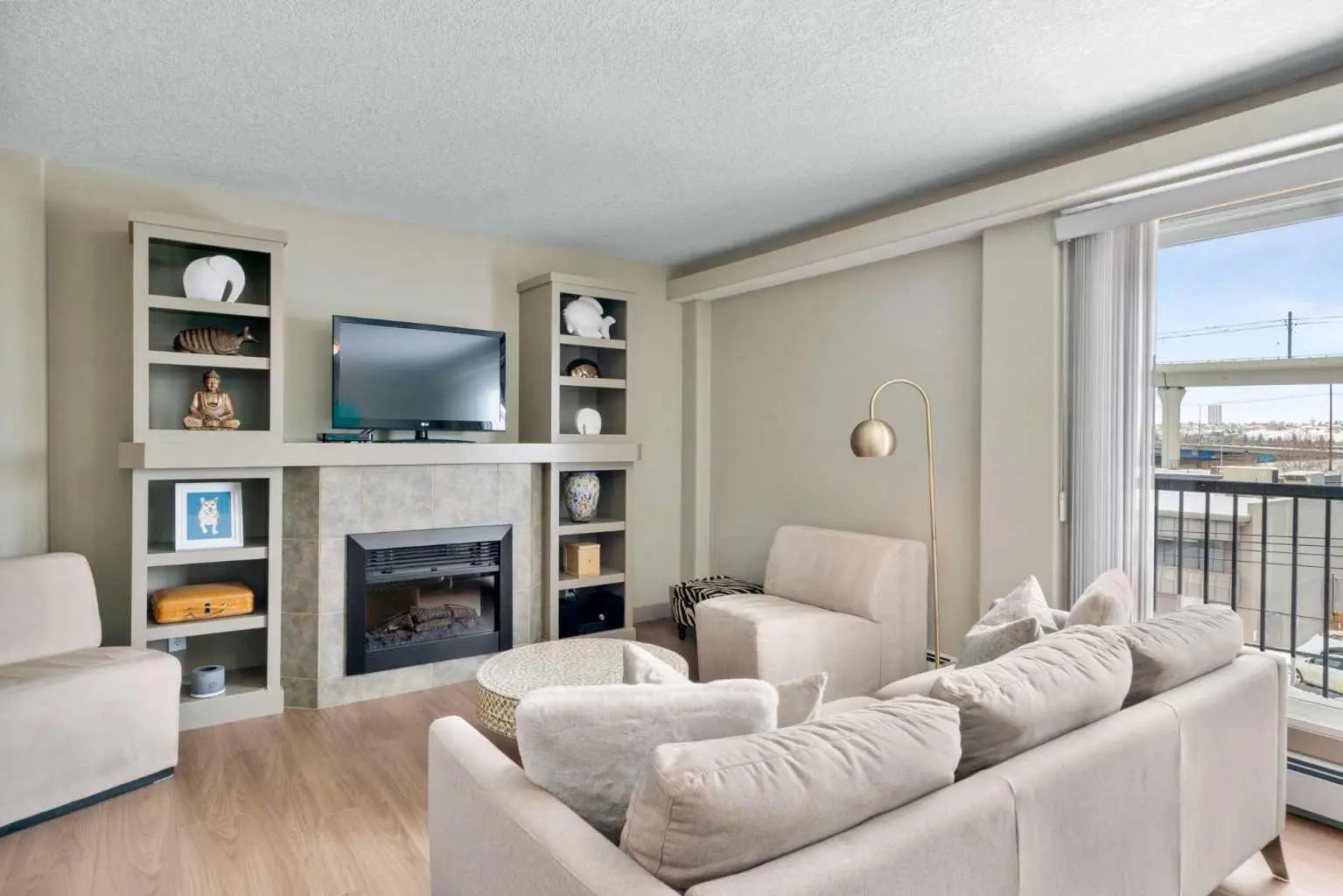 Xxx Xxxx Xx Avenue Sw Calgary Alberta T3C 0N8 Sunalta Details