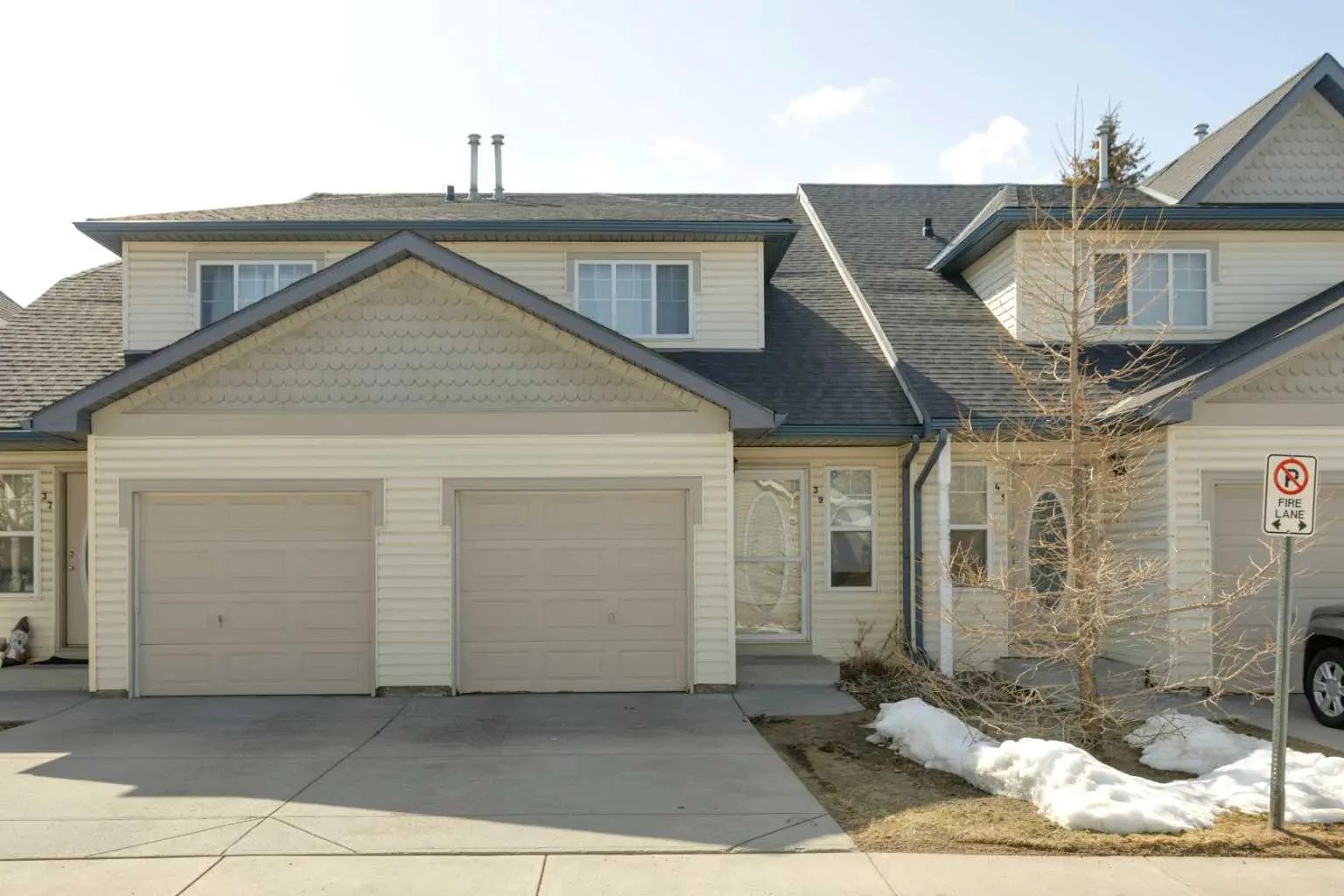 Xx Country Village Circle Ne Calgary Alberta T3K 5X3 Country Hills Village Details