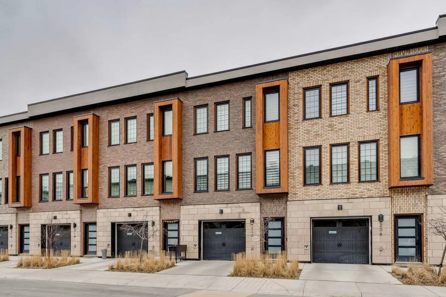 Xxx, Xx Greenbriar Place Nw Calgary Alberta T3B 6J1 Greenwood/Greenbriar Details