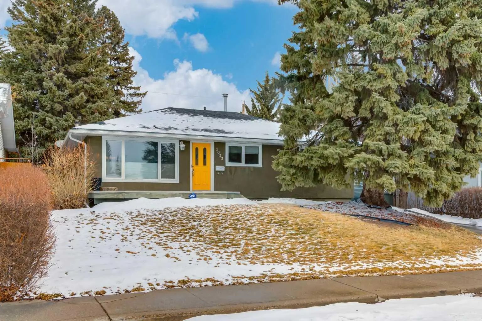 Xxxx Xx Avenue Nw Calgary Alberta T2K 0A3 Cambrian Heights Details