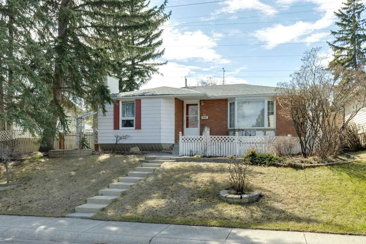 Xx Westwood Crescent Sw Calgary Alberta T3C 2W6 Westgate Details