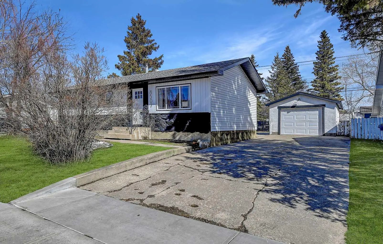 Xxxx Xxx Street  Grande Prairie Alberta T8V 2J8 Highland Park Details