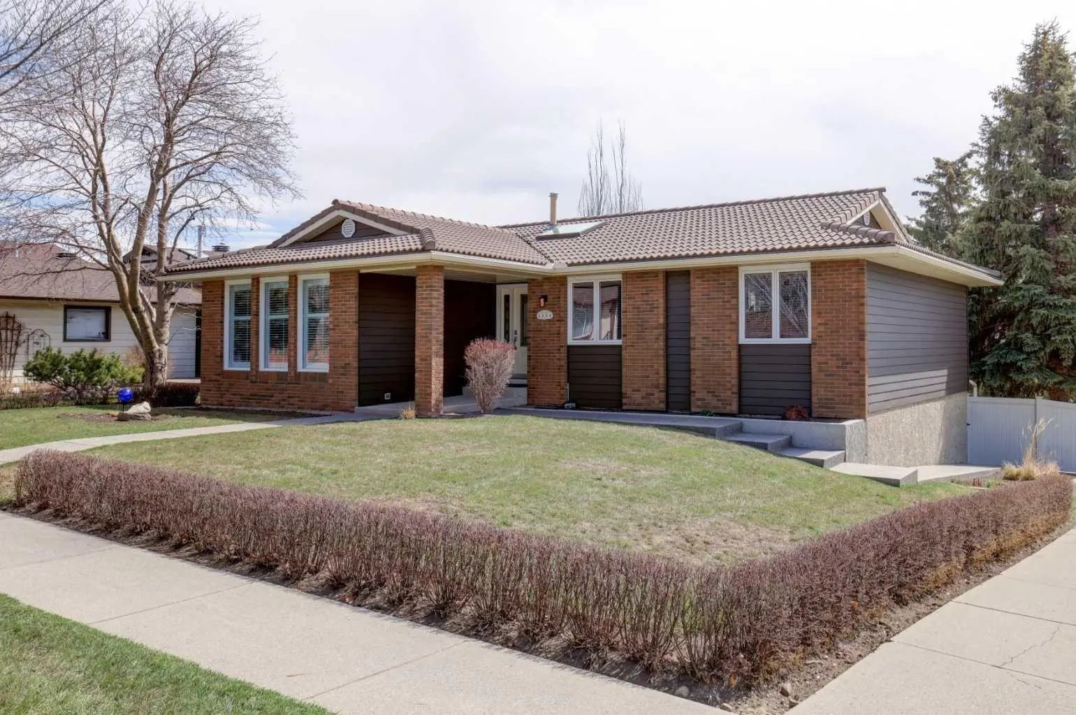 Xxxx Norfolk Drive Nw Calgary Alberta T2K 5P6 North Haven Upper Details