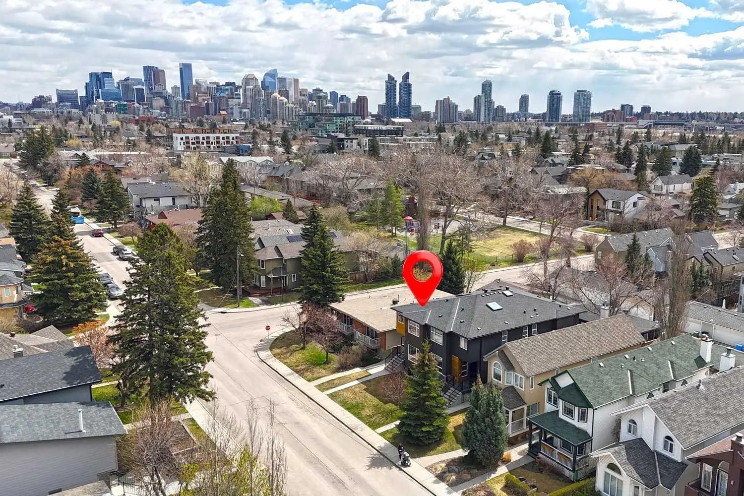 Xxxx X Avenue Nw Calgary Alberta T2N 0K7 West Hillhurst Details