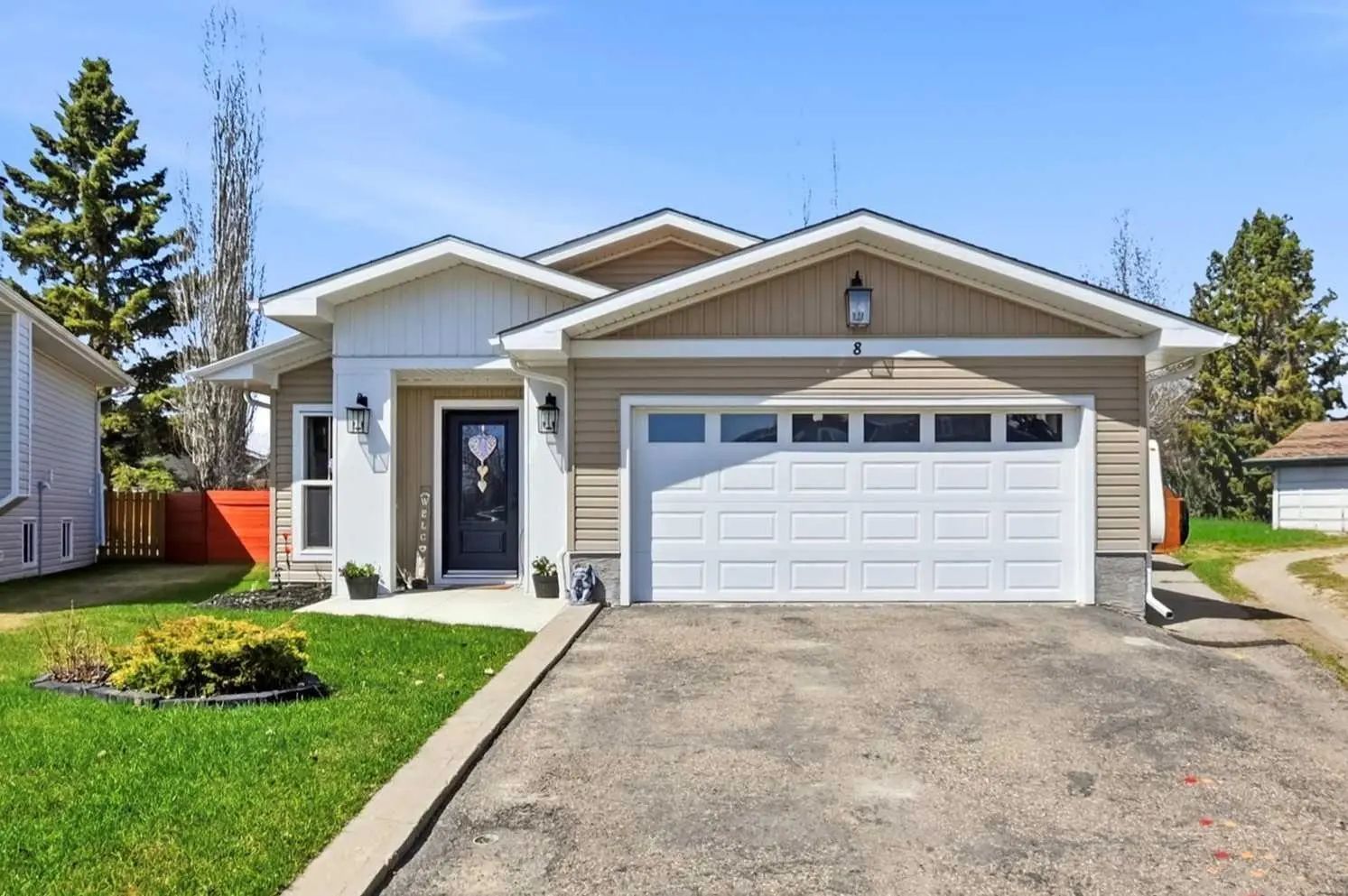 X Willow Place  Lacombe Alberta T4L 1V3 Woodlands Details