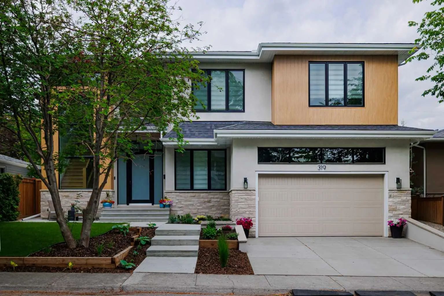 Xxx Xx Street Sw Calgary Alberta T3C 1Y4 Wildwood Details