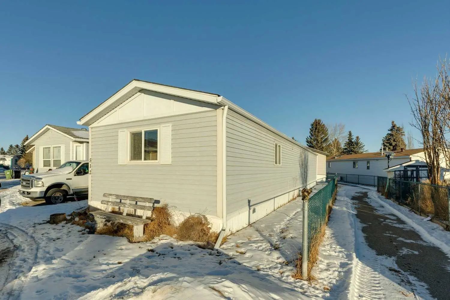 Xxx, Xxxx Xx Street Nw Calgary Alberta T3B 5N7 Greenwood/Greenbriar Details