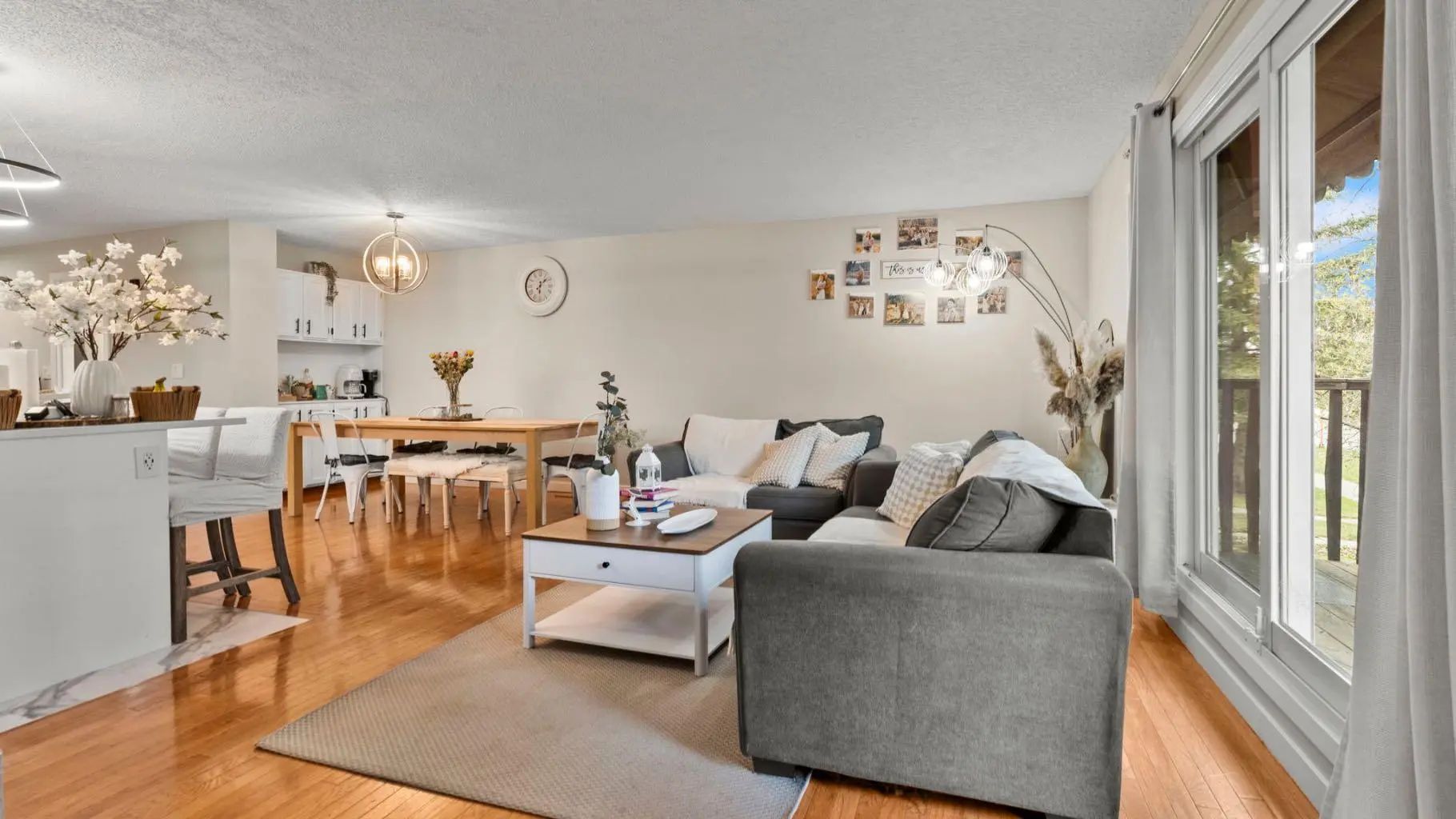 Xxxx Woodview Drive Sw Calgary Alberta T2W 4X7 Woodlands Details