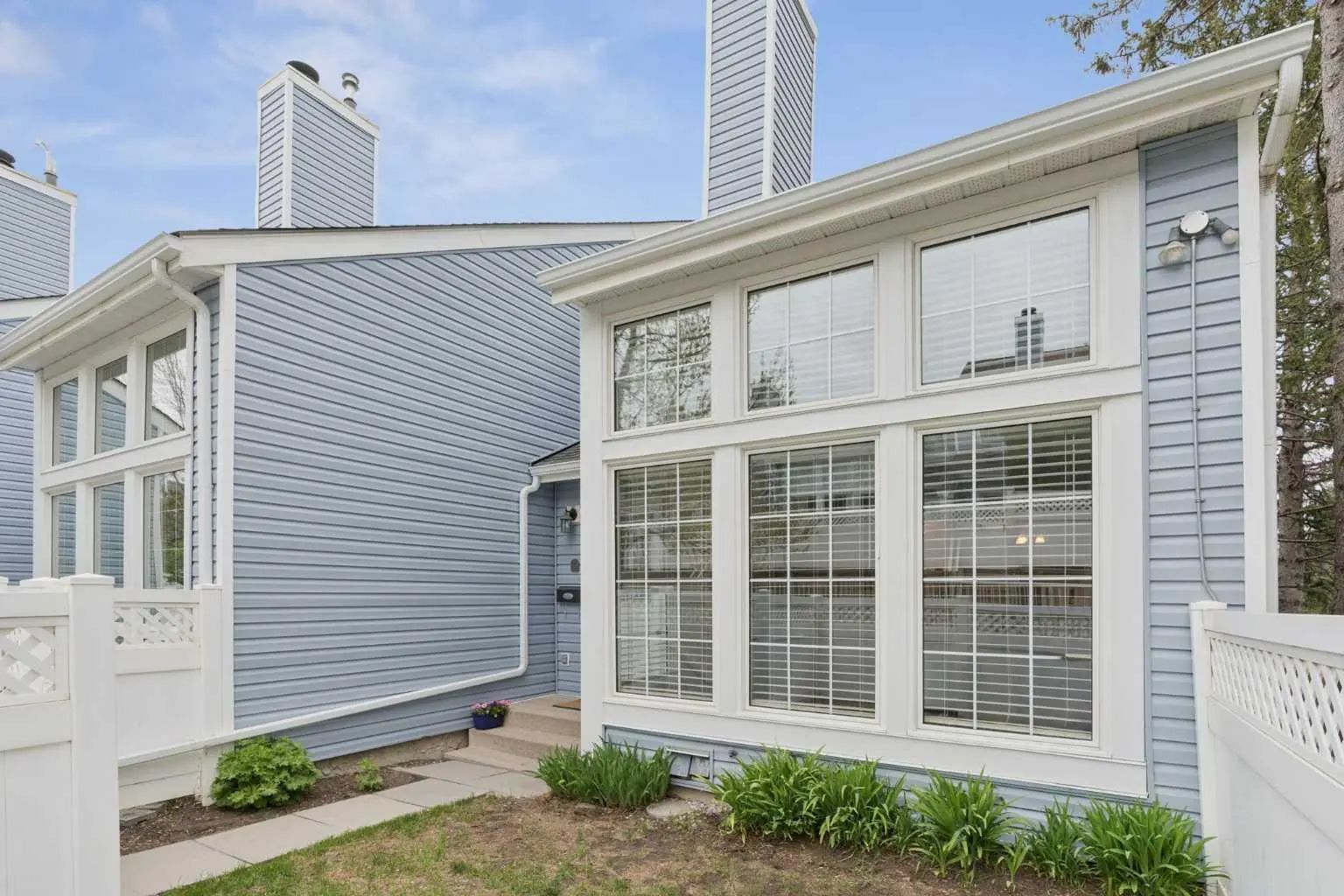 Xx Xx Berwick Crescent Nw Calgary Alberta T3K 1Y7 Beddington Heights Details