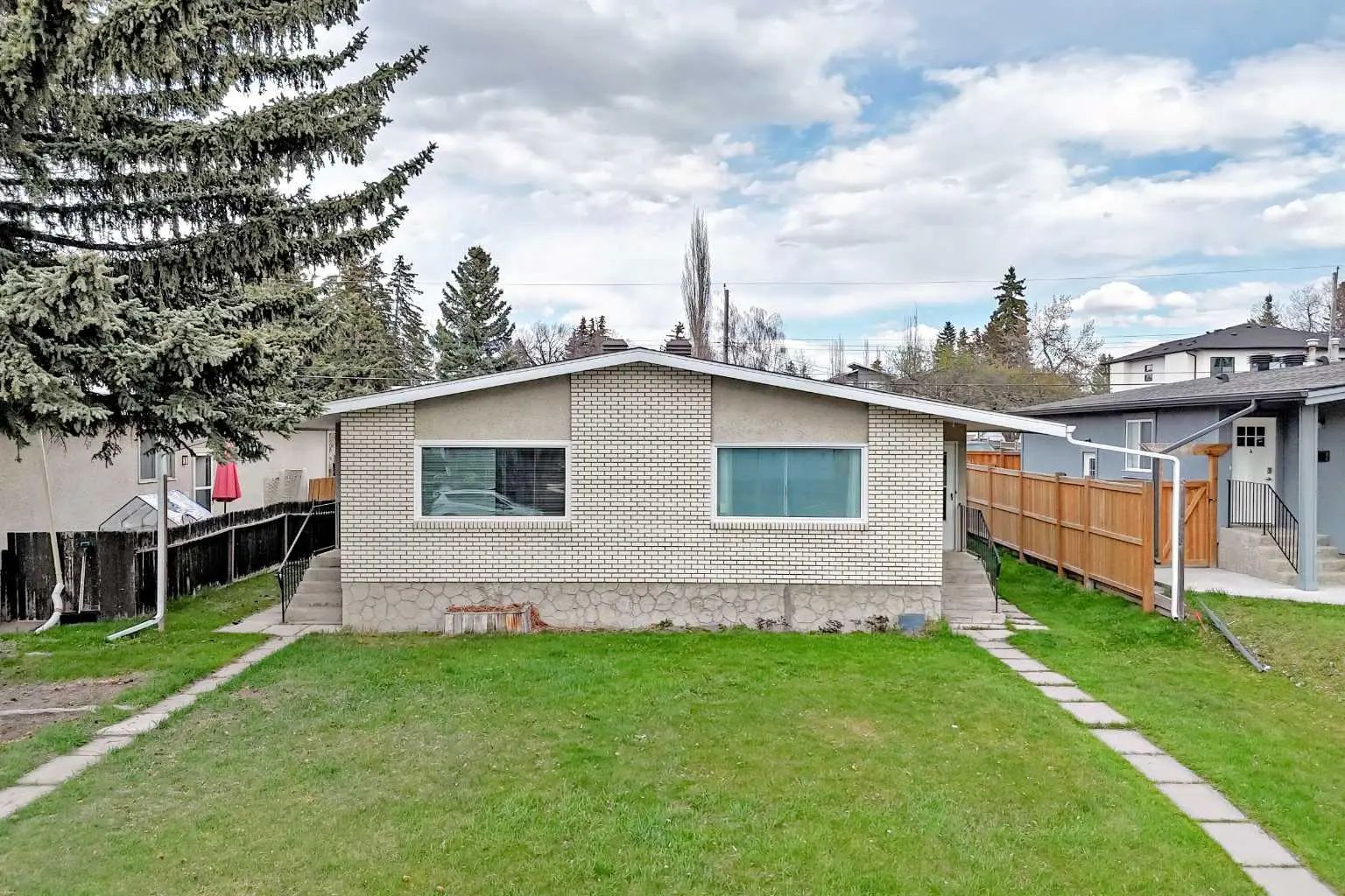 Xxxx & Xxxx Xx Street Sw Calgary Alberta T3E 3N7 Glenbrook Details