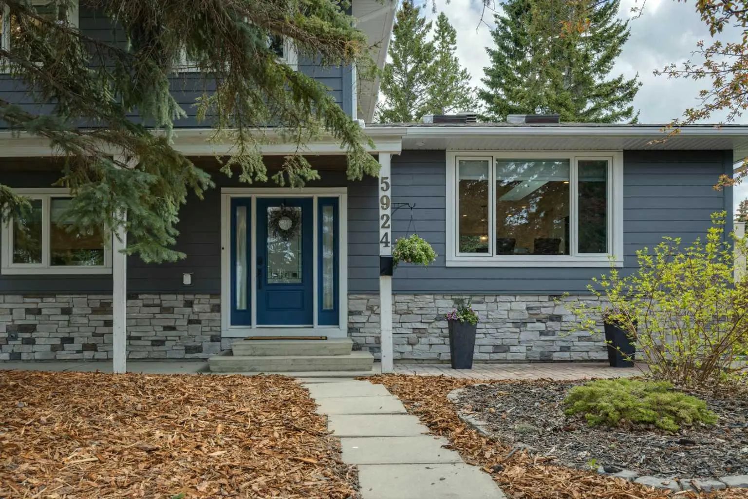 Xxxx Dalridge Hill Nw Calgary Alberta T3A 1L9 Dalhousie Details