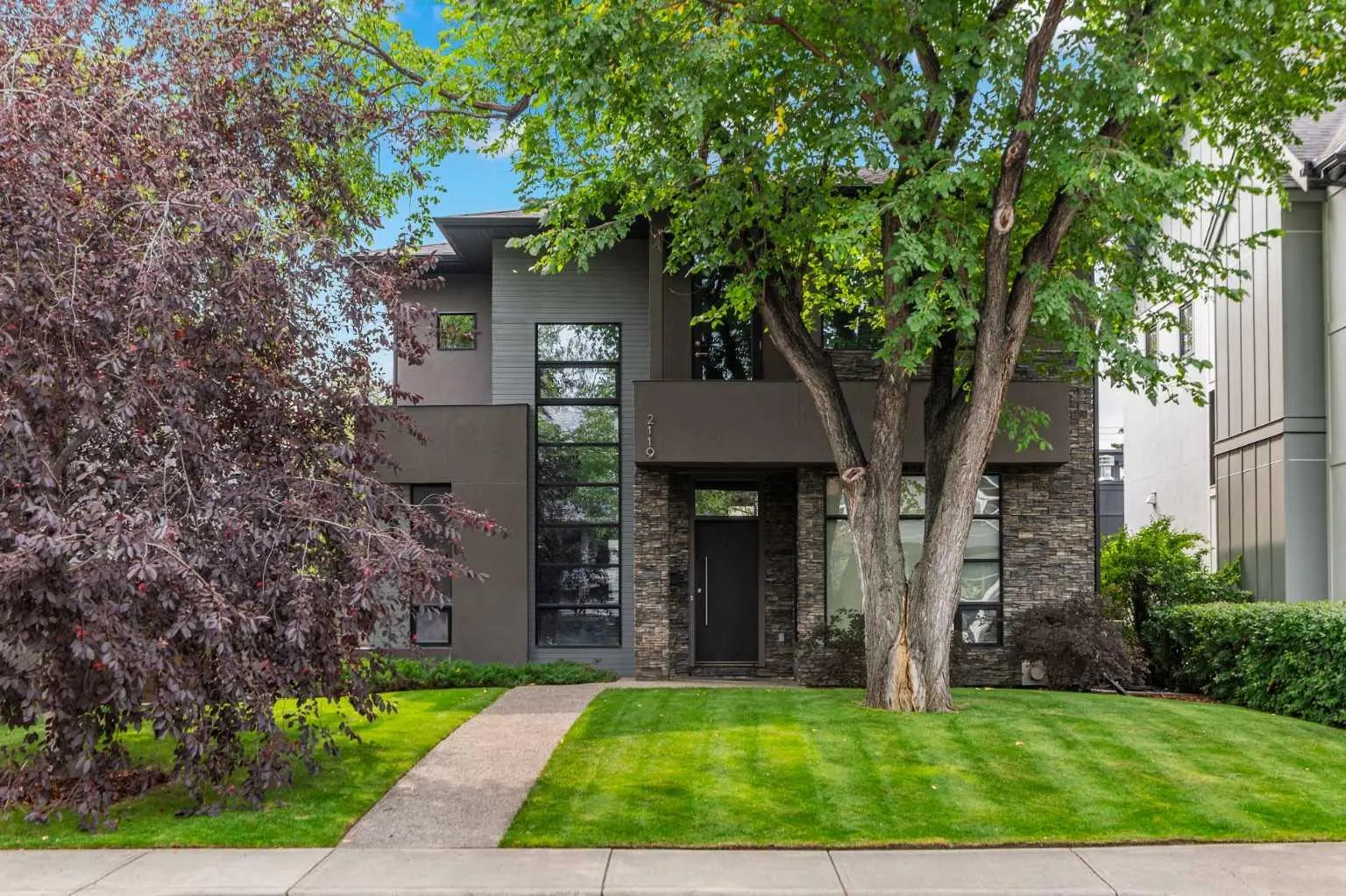 Xxxx X Avenue Nw Calgary Alberta T2N 0W8 West Hillhurst Details