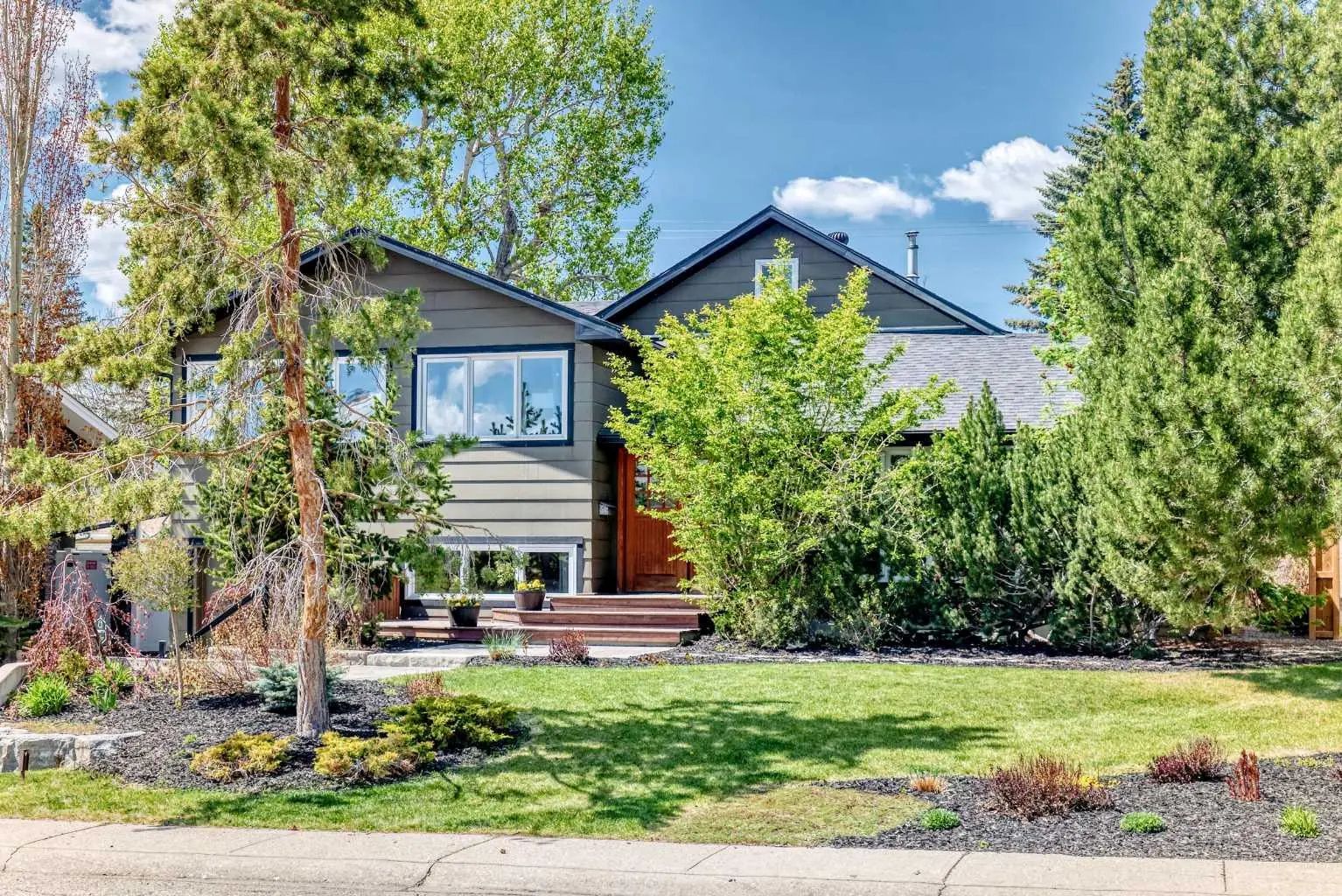 Xx Westview Drive Sw Calgary Alberta T3C 2R8 Westgate Details