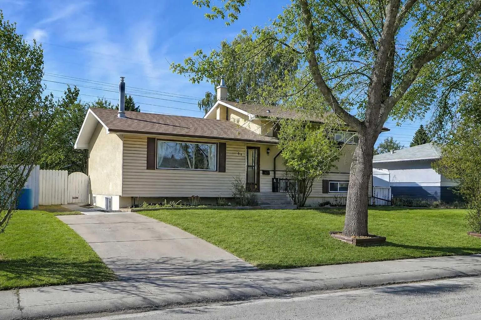 Xx West Glen Crescent Sw Calgary Alberta T3C 2X4 Westgate Details