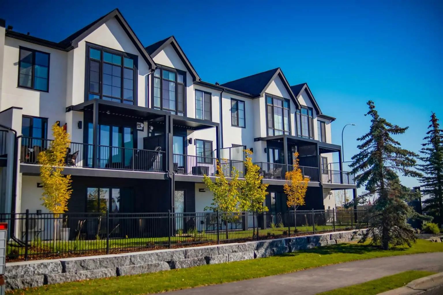 Xxx, Xxxx Xx Street Sw Calgary Alberta T3H0J6 Aspen Woods Details